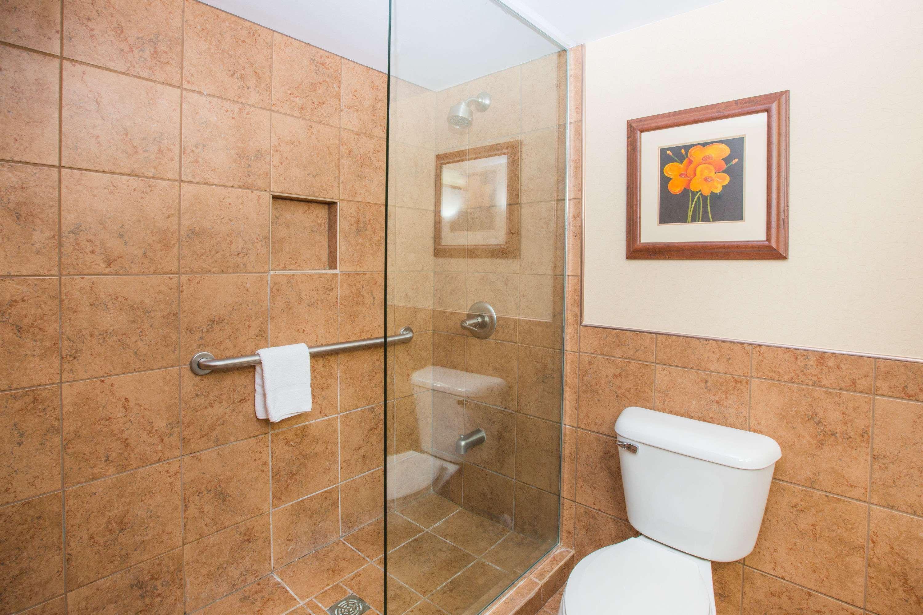 Ramada By Wyndham Des Moines Tropics Resort & Conference Ctr Urbandale Eksteriør billede