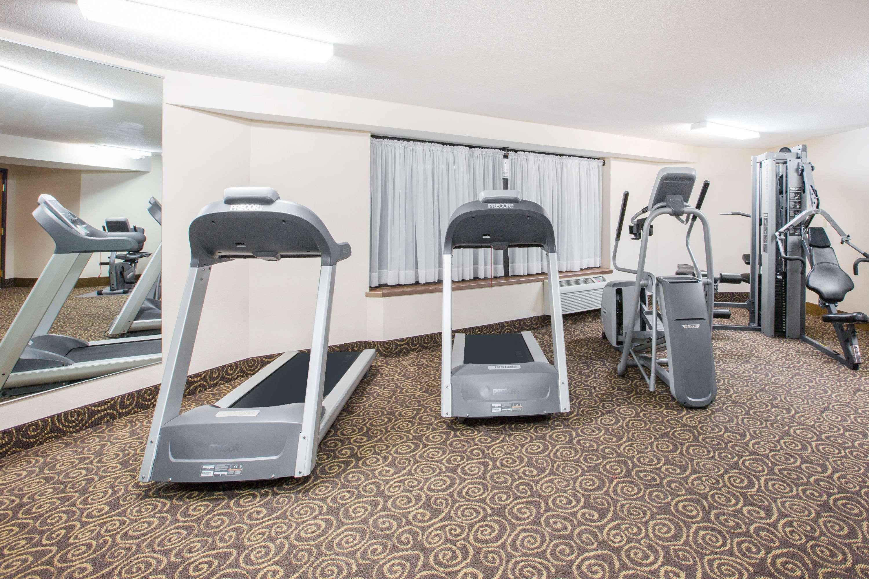Ramada By Wyndham Des Moines Tropics Resort & Conference Ctr Urbandale Eksteriør billede