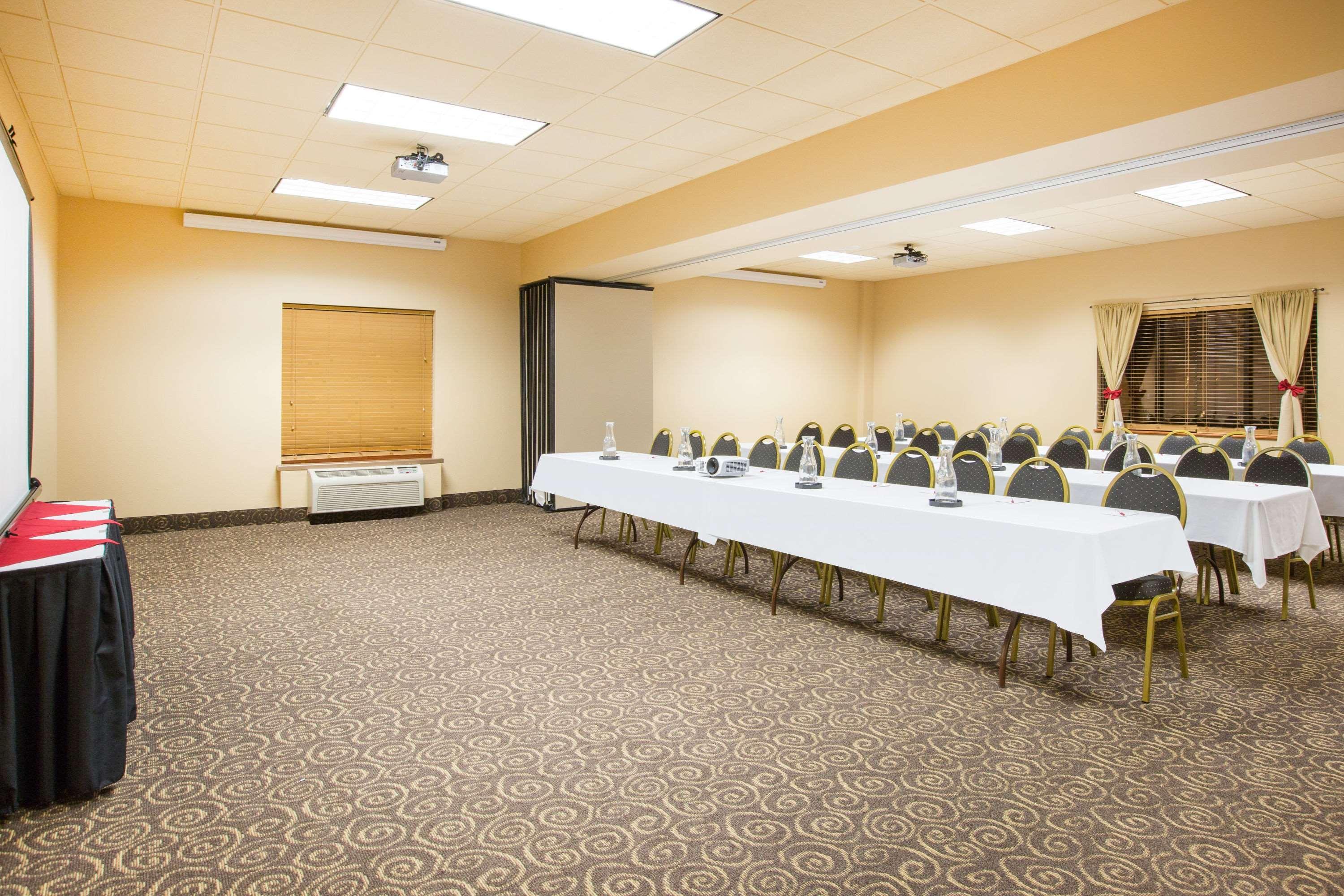 Ramada By Wyndham Des Moines Tropics Resort & Conference Ctr Urbandale Eksteriør billede